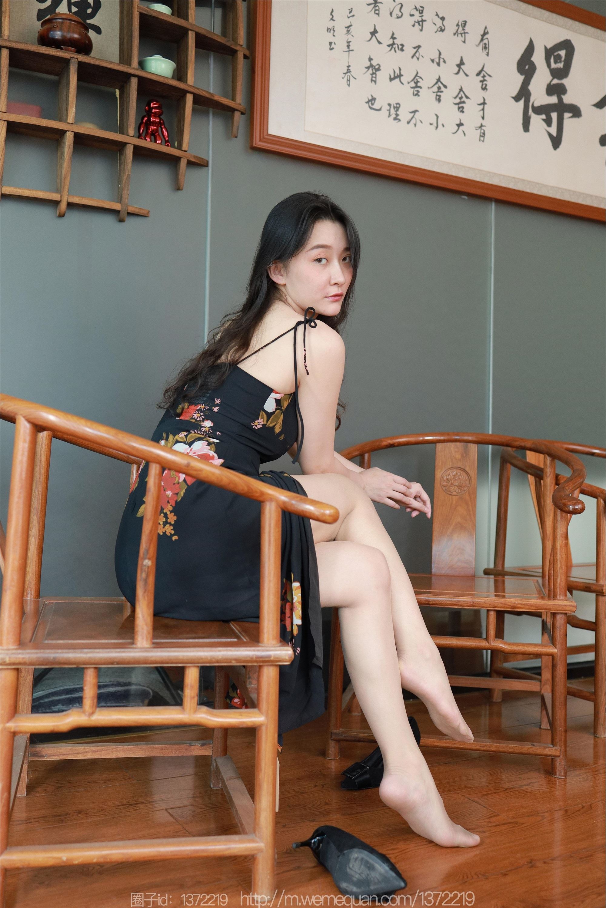 IESS异思趣向  2023.04.14 丝享家 1421 秋秋《花裙女人》